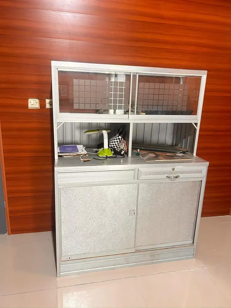 Lemari Aluminium