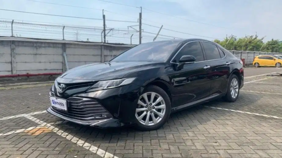 DP RENDAH Toyota Camry 2.5 V Bensin-AT 2019 FAB