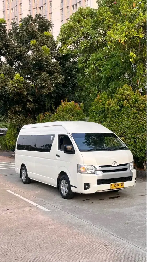 Toyota Hiace commuter 2024