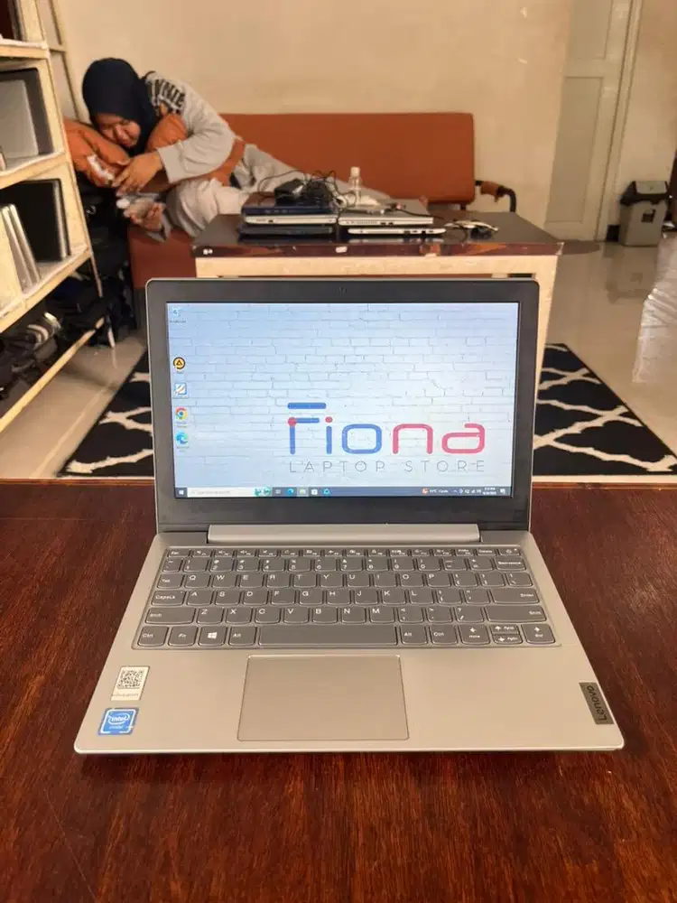LAPTOP LENOVO IDEAPAD 1 - Celeron N4020 RAM 4GB SSD 256GB