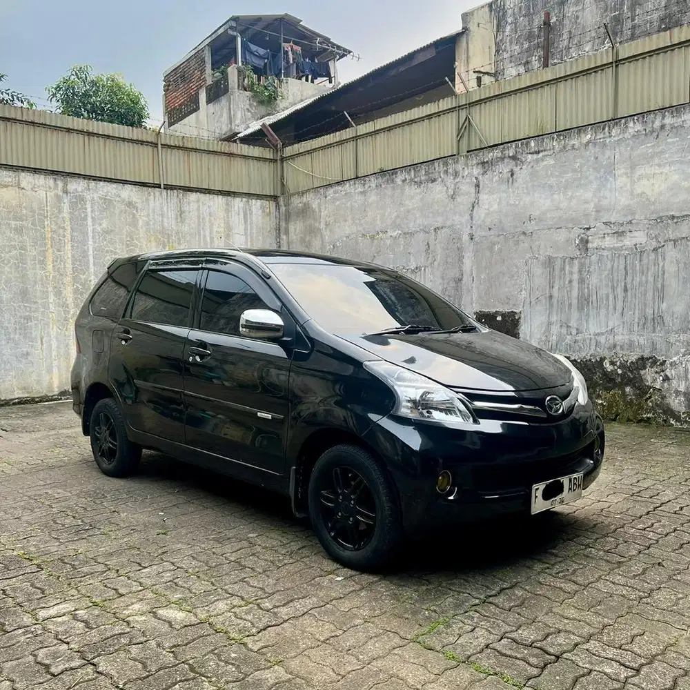 Xenia R Deluxe 2013 Matic