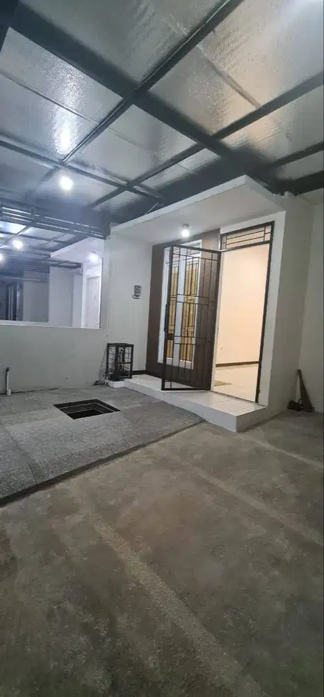 Disewakan Rumah Siap Huni di Taman Kopo Indah 1, Greenville