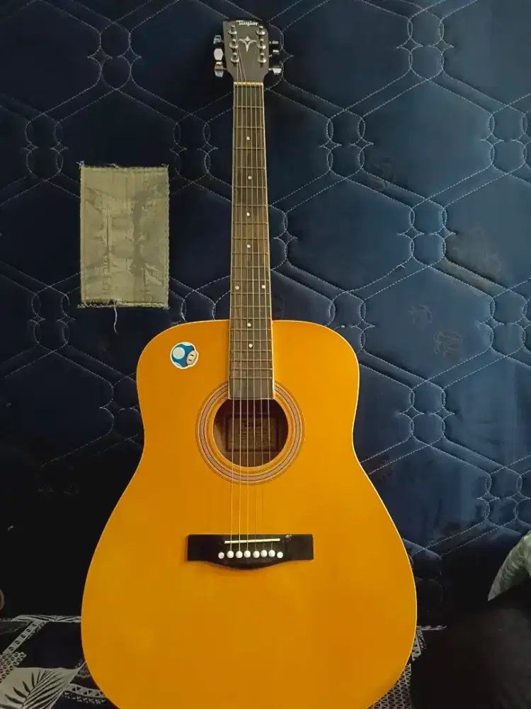 Gitar klasik (harga boleh tawar sewajarnya)