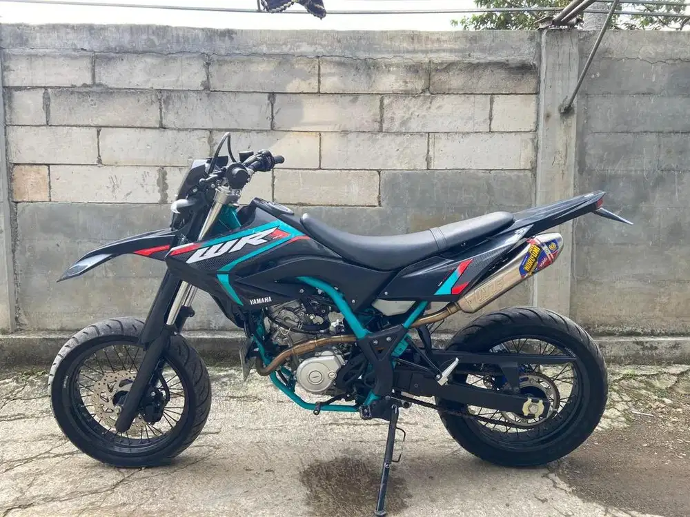 Yamaha WR155 R supermoto style