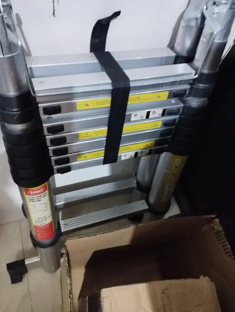 Tangga telescopic multifungsi 1,7/3,4 cm