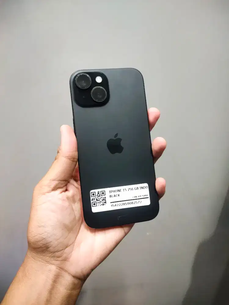 IPHONE 15 256 SECOND IBOX FULLSET NORMAL