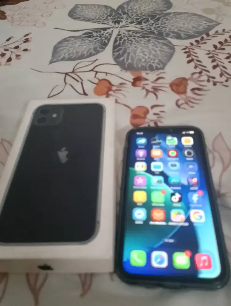 Jual iPhone 11 64 orian
