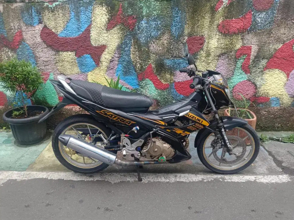 satria fu th 2014 body mulus bagus