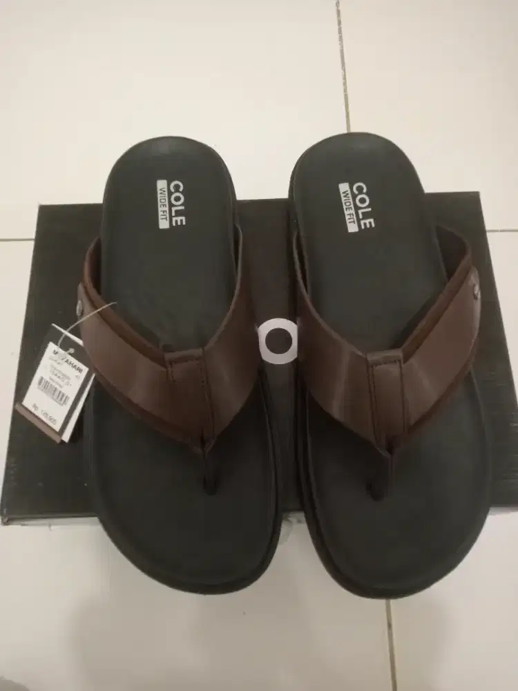 Sandal Cole uk.43 coklat Ori masih baru