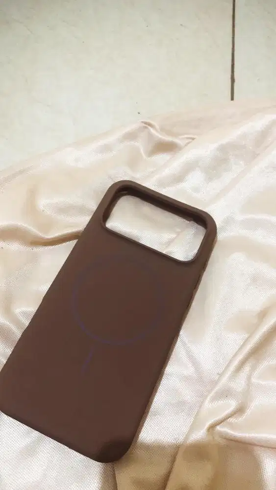 casing case iphone 17 promax magsafe sillicone warna coklat