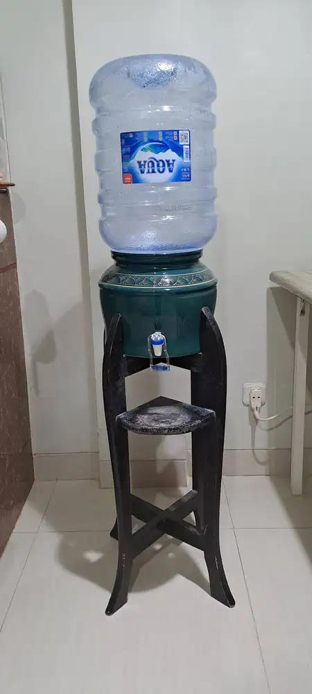 Dispenser Air Galon Wadah Keramik