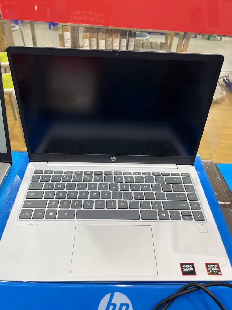 HP OMNIBOOK 3 NG AI HA0335AU 14 RYZEN AI 5 340 16GB 512GB W11+OHS