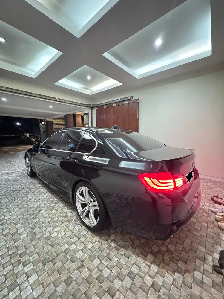 BMW 523i 2011 Bensin