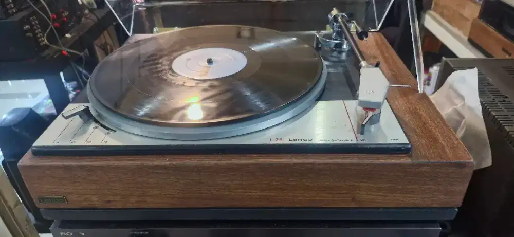 Turntable Lenco L75 swiss