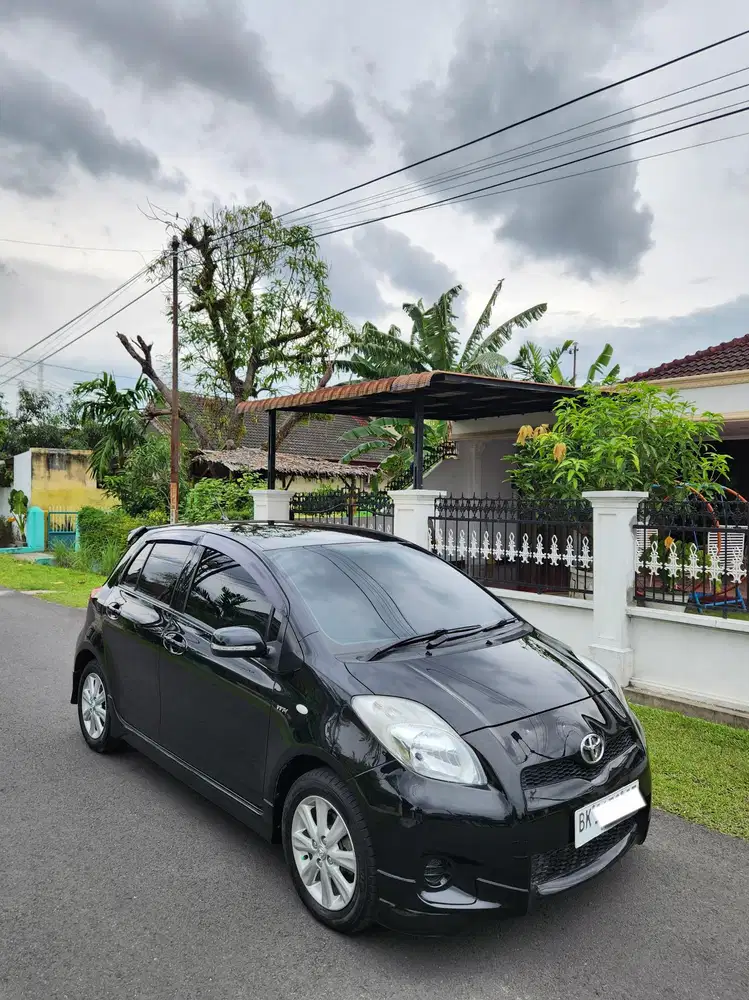 (ODOMETER:60RIBUAN) Toyota Yaris E 1.5 Tahun 2013 A/T