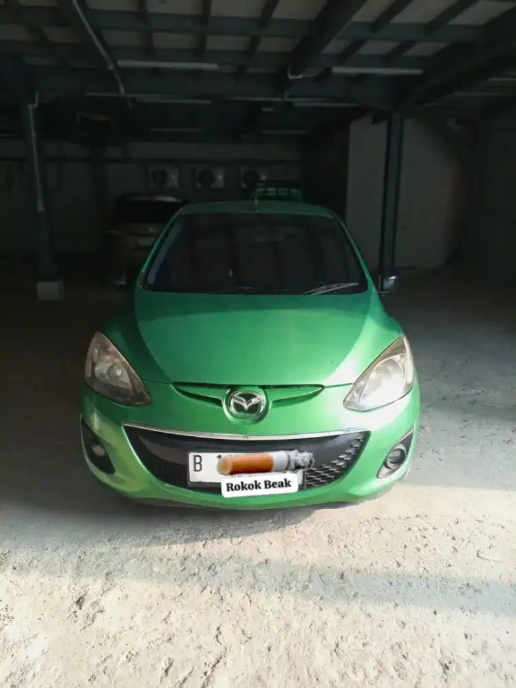 Dijual mobil Mazda 2 HB S matic 2012