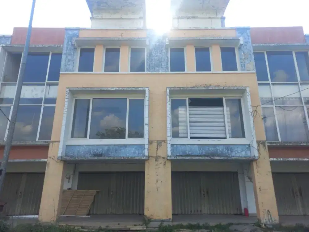 Ruko 3 Lantai Rp. 922 jt di Komp Ruko Permata Blok A No. 3 - Makassar