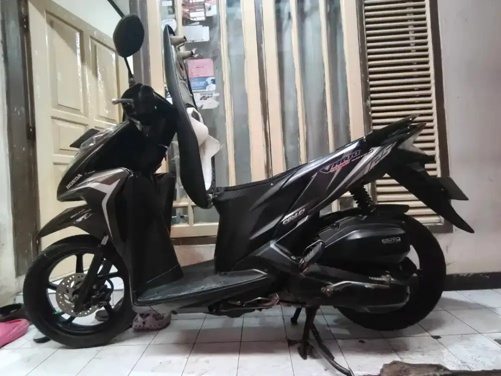 Vario 125 2014 cbs iss