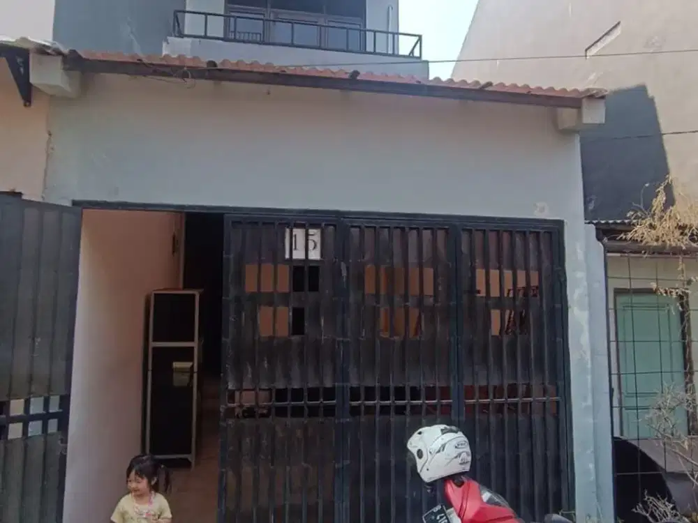 Disewakan RUMAH 3 LANTAI cor