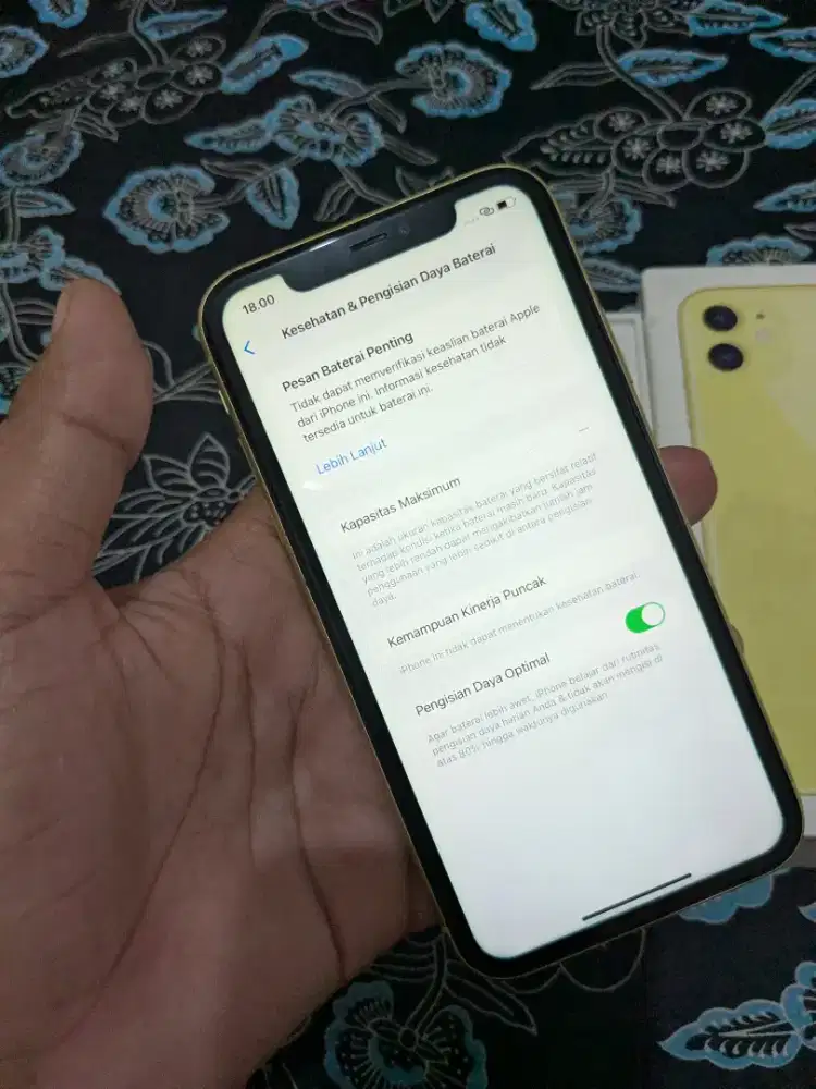 iPhone 11 64 iBox minus fcid sama batre gantian fullset bebas riset