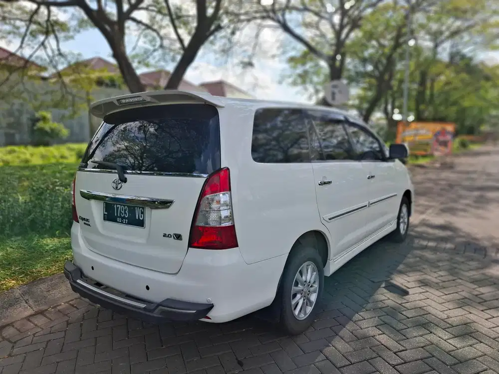 Toyota Kijang Innova 2012 Bensin