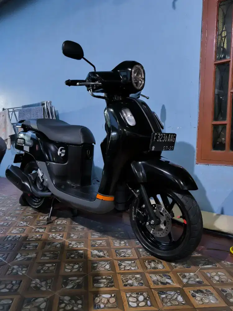 Yamaha Fazzio 2022 Hitam