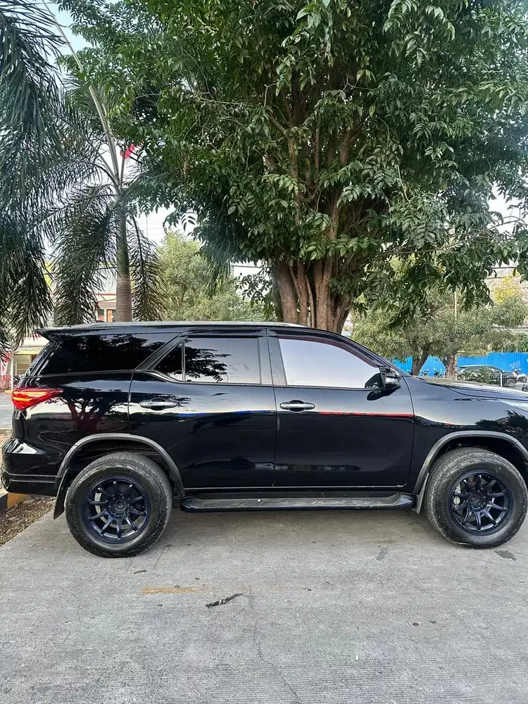 Fortuner vrz low km!