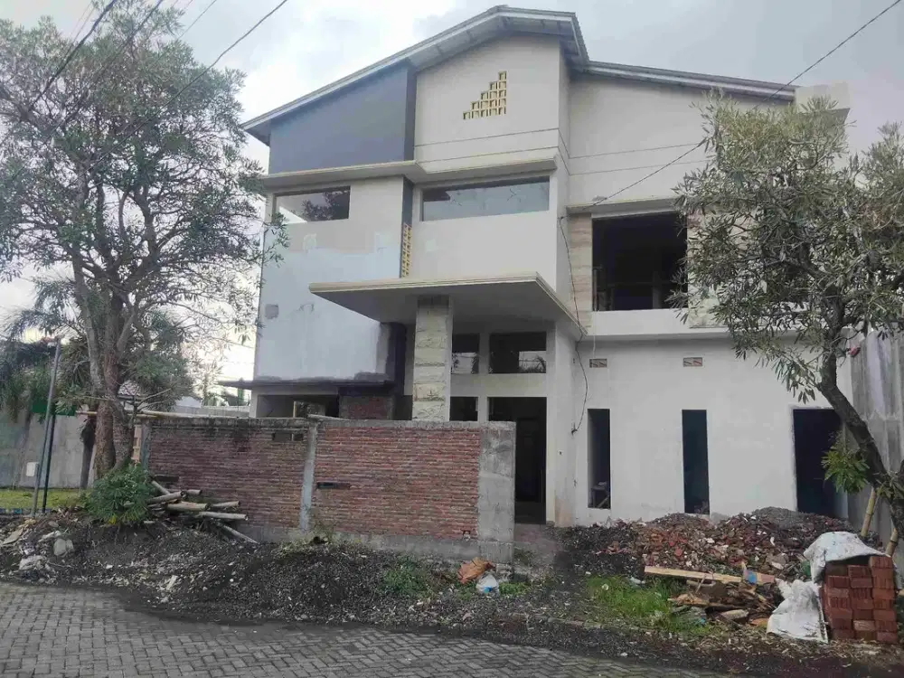 Dijual rumah baru perumahan elite jember
