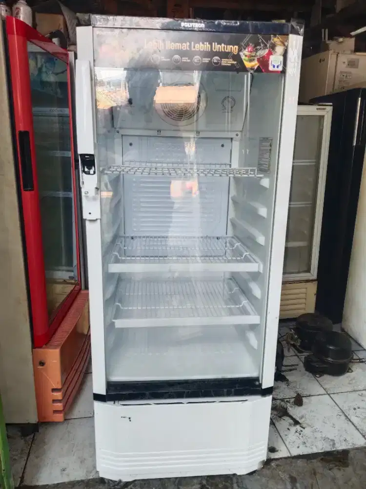 Showcase polytron kondisi normal dingin siap pakai