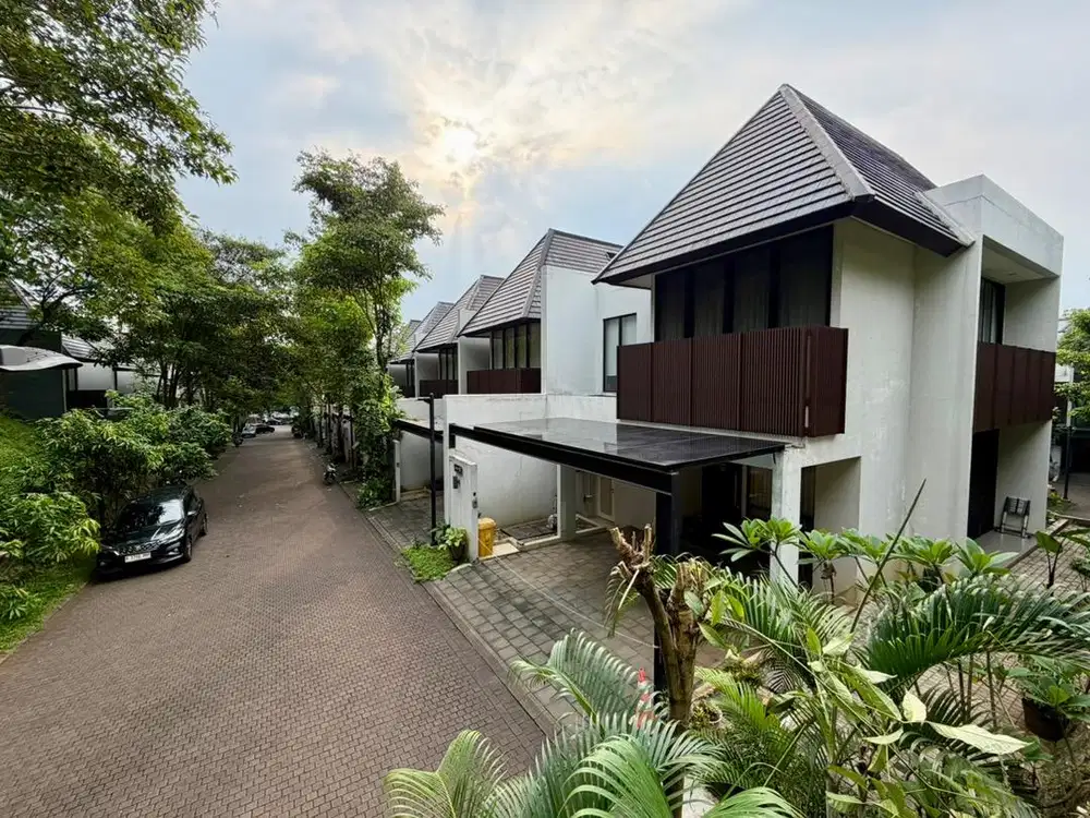 Rumah Serenia Hills Hoek Lebak Bulus Cilandak