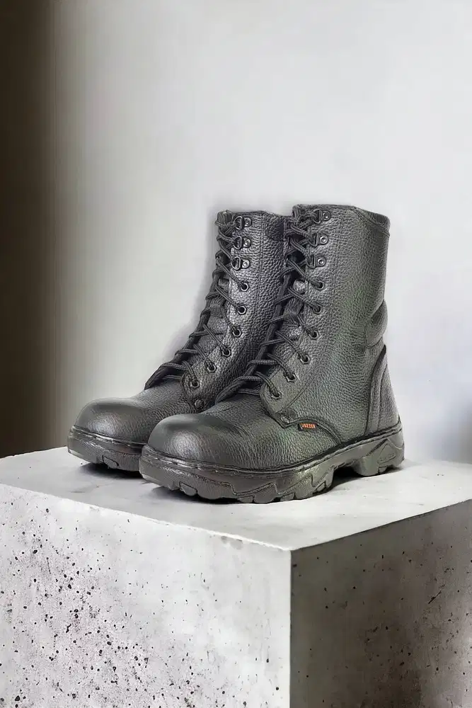 Terpercaya Sepatu safety gudang Manado