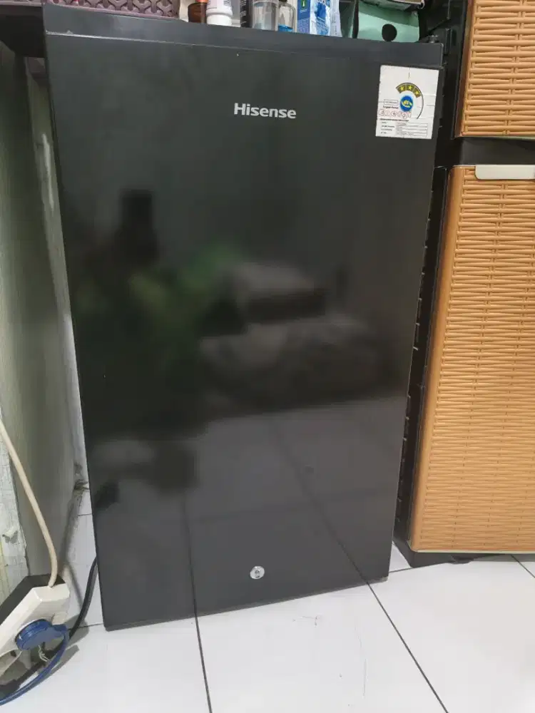 Lemari Es 1 Pintu Hisense Mulus Terawat Seperti Baru