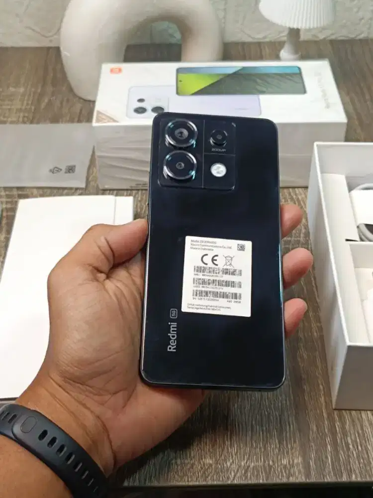 Redmi note 13 pro 5g
Ram 8/256