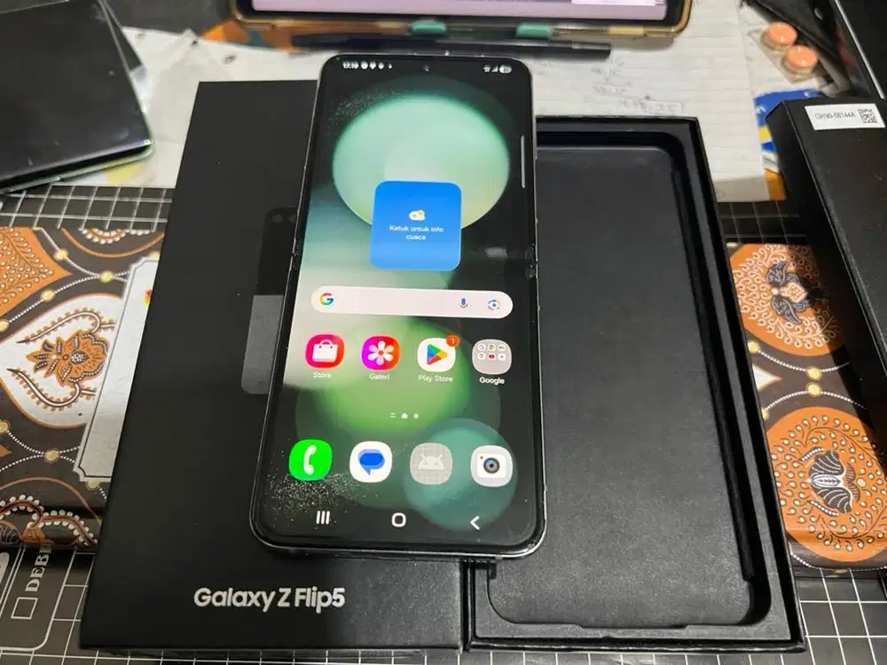 Samsung galaxy z flip 5 8/256 fullset original
