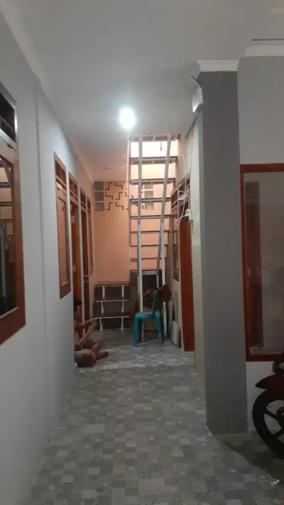 Kontraktor Rumah dan Bangunan Kelas Menengah