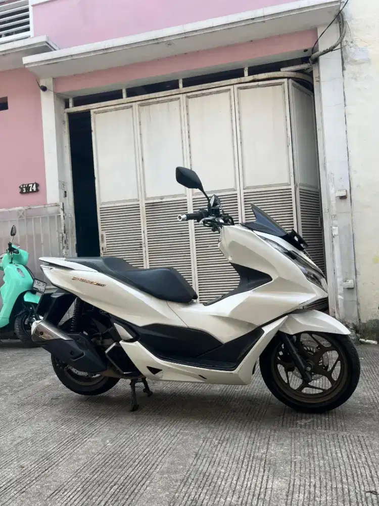 Honda PCX 160 ABS tahun 2022