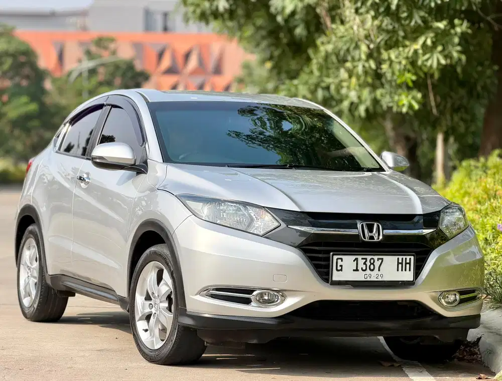DP 5 jt! Honda HRV E Matic 2015 CVT Antik Spt Baru!!