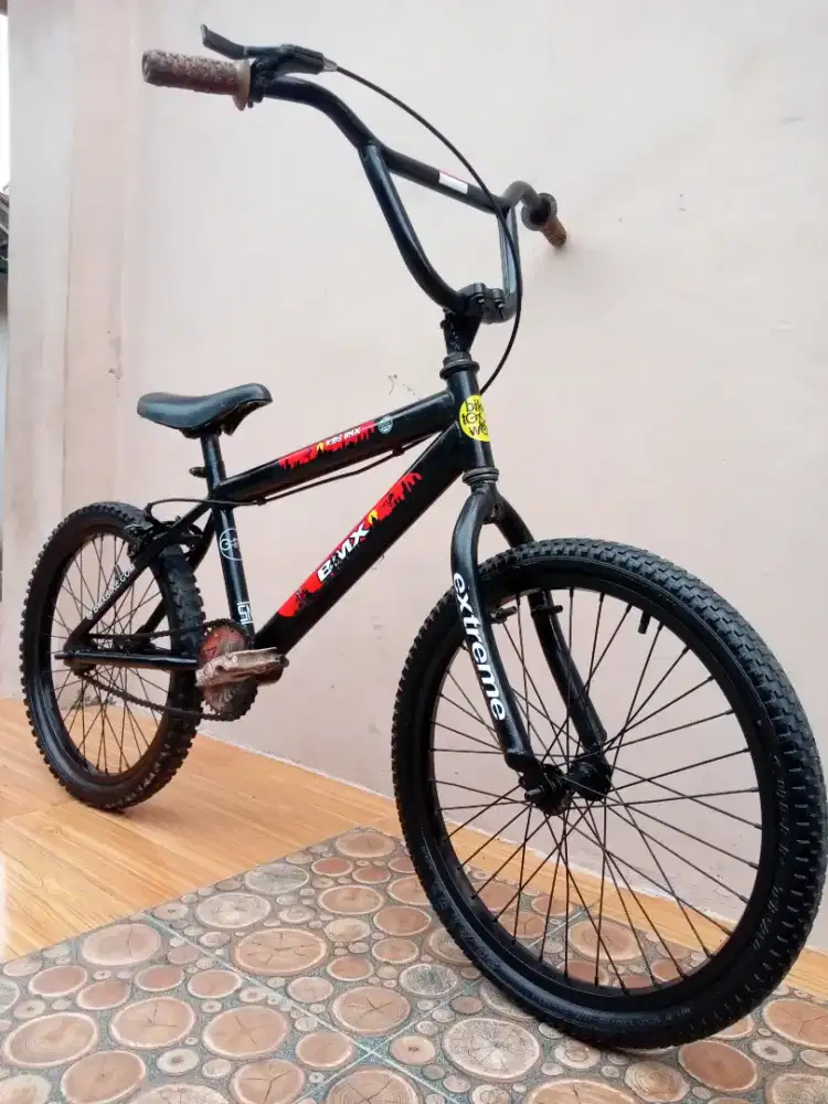 Sepeda BMX Ukuran 20.