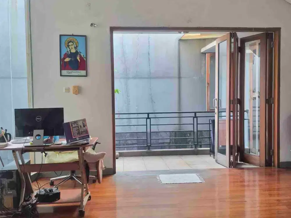 Dijual rumah aestetik gaya Bali di Kelapa Gading