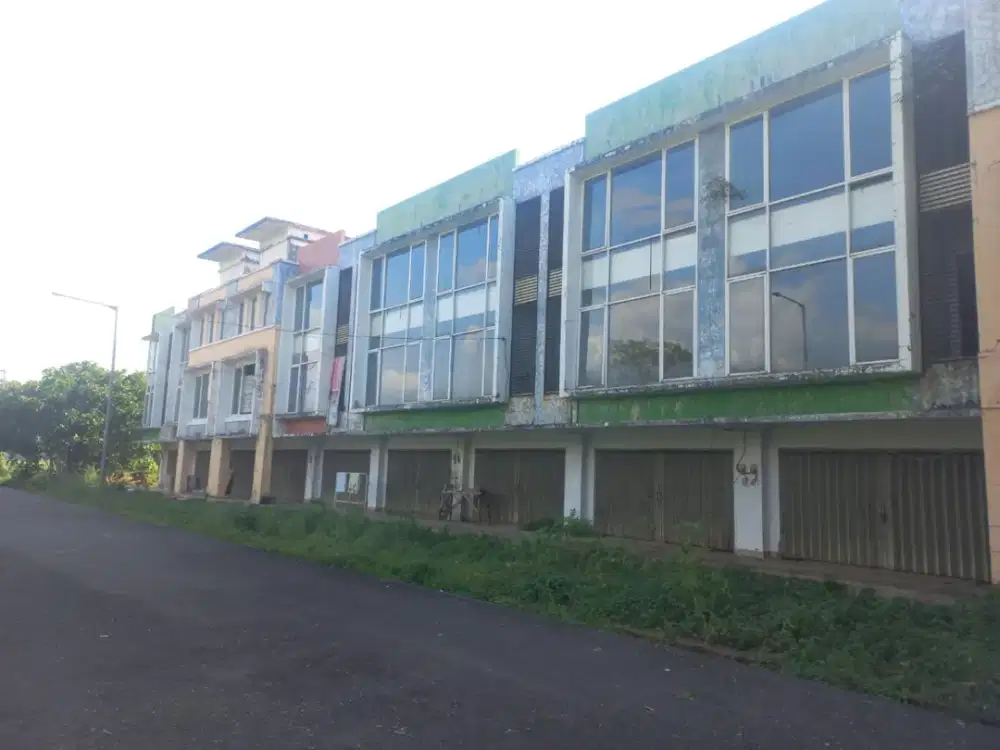 Dijual 9 Unit Ruko 3 Lantai Seharga Rp. 922 jt Per Unit - Makassar!