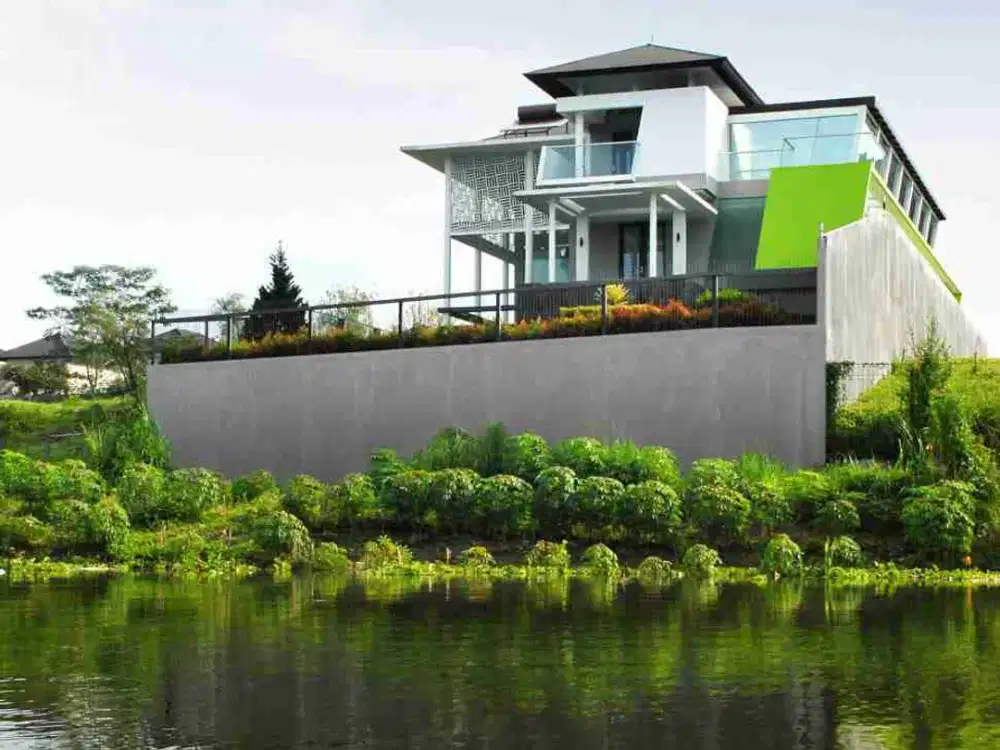 Rumah Mewah Kotabaru Parahiyangan Kontemporer Futuristik Bandung Barat