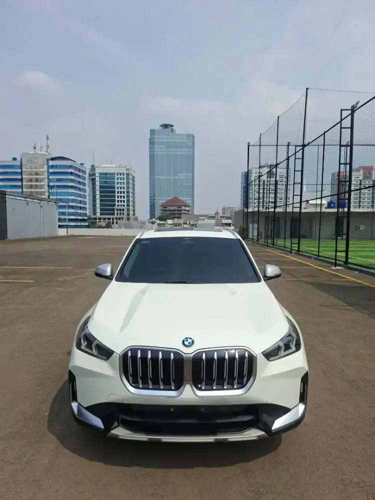 BMW X1 1.5 sDrive18i Xline 2023 Putih Panoramic