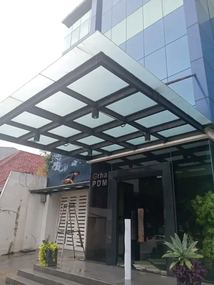 Jasa pemasangan sticker kaca film Rumah