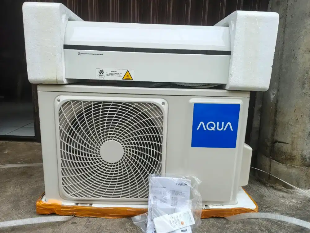 AC AQUA 1/2 PK R32 LIKE NEW