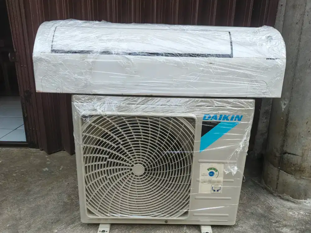 AC DAIKIN MALAYSIA 1/2 PK R32