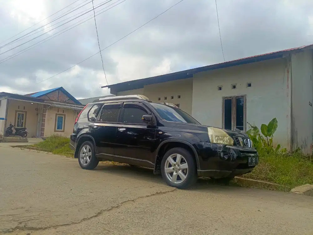 Nissan X-Trail 2010 Bensin