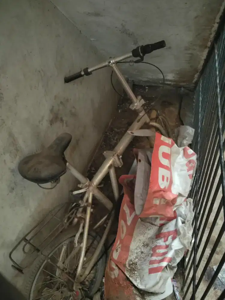 Jual ajah nih sepeda lipet