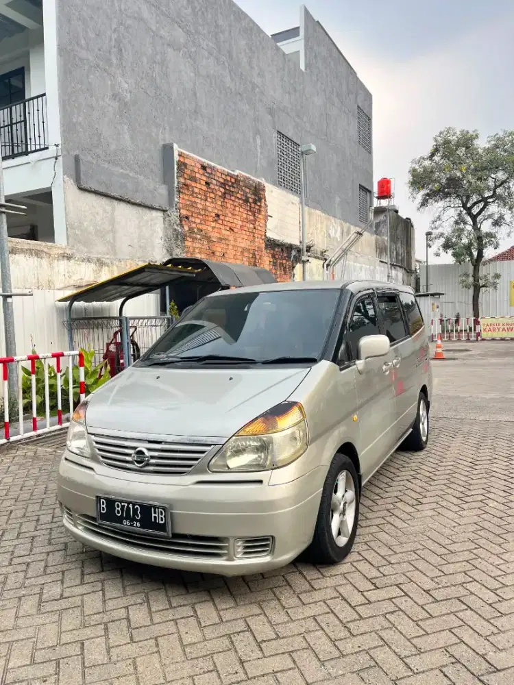 Nissan Serena 2005 Bensin