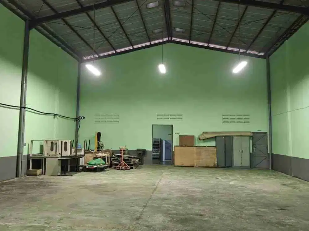 Disewakan Cepat Gudang Taman Tekno BSD Luas 432 M2 Ada Office