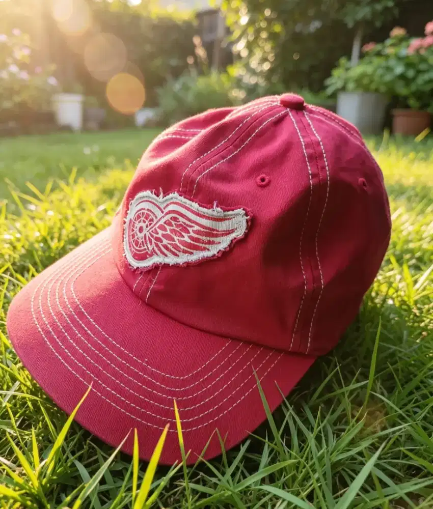 Topi Buildup Wings Red
